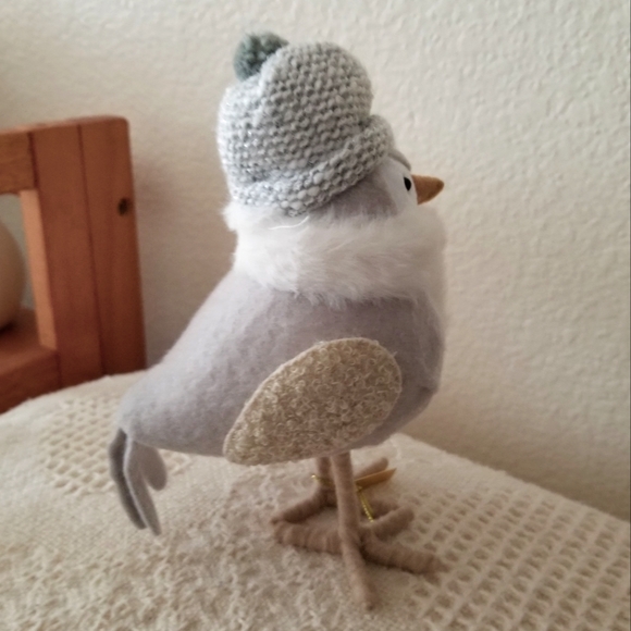 Featherly Friends 2022 Christmas Bird - Picture 3 of 4